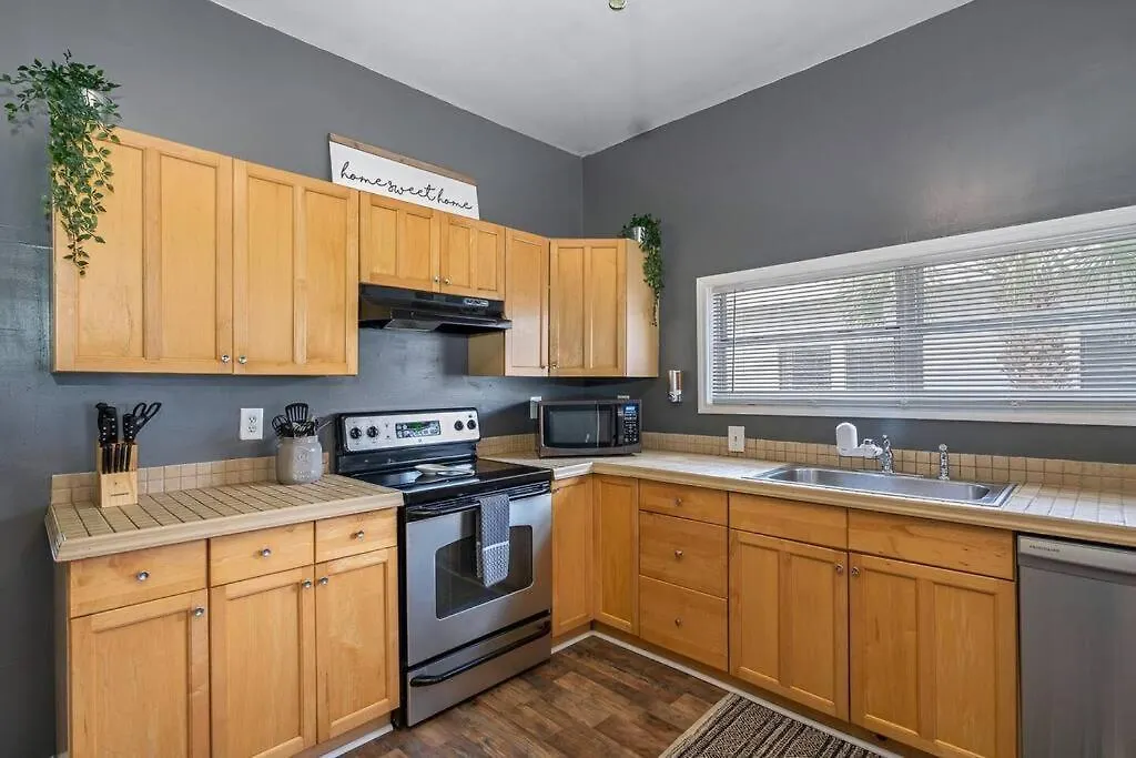 度假居 Wonderful 3 Bed 2 Bath House In Heart Of Ybor City 坦帕