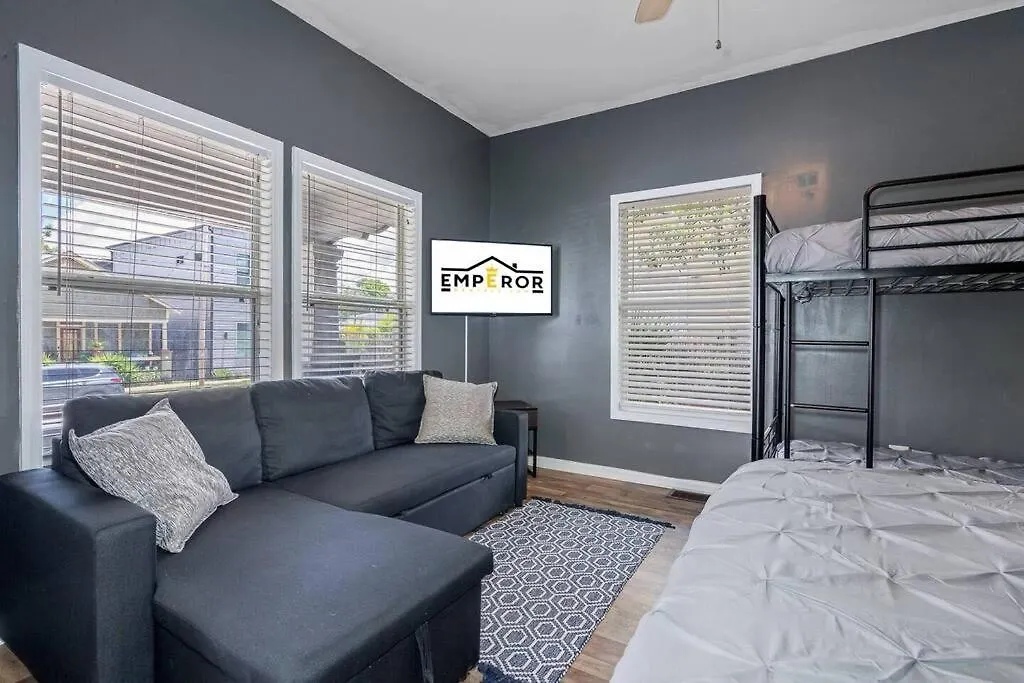 度假居 Wonderful 3 Bed 2 Bath House In Heart Of Ybor City 坦帕