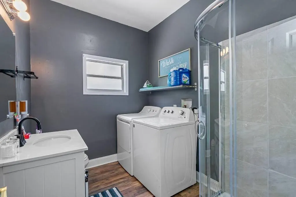 Wonderful 3 Bed 2 Bath House In Heart Of Ybor City 坦帕 度假居
